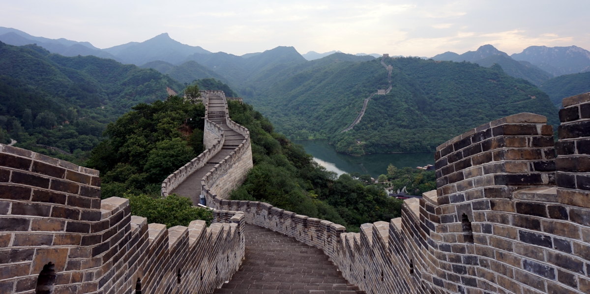 水长城 — Lakeside Great Wall
